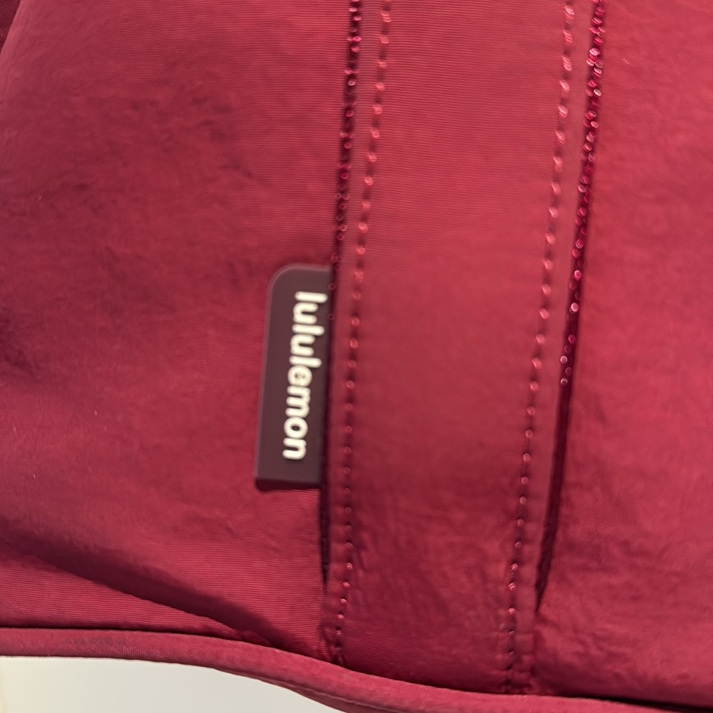 lululemon athletica Deep Berry Tote Bag - Picture 3 of 6